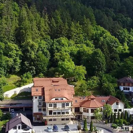 Hotel Kolping Braşov Eksteriør billede